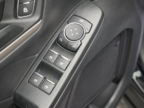 Used 2022 Ford Escape SE w/ SE Sport Appearance Package image 13
