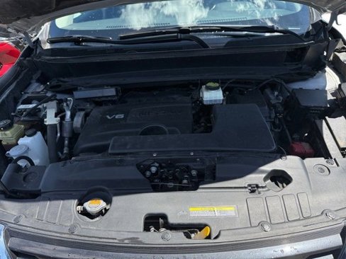 Used 2020 Nissan Pathfinder SV image 18