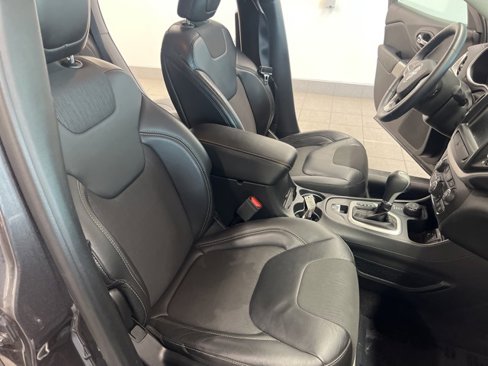 Used 2018 Jeep Compass Limited w/ Navigation Group image 20