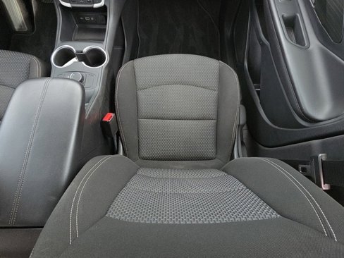 Used 2022 GMC Terrain SLE image 28