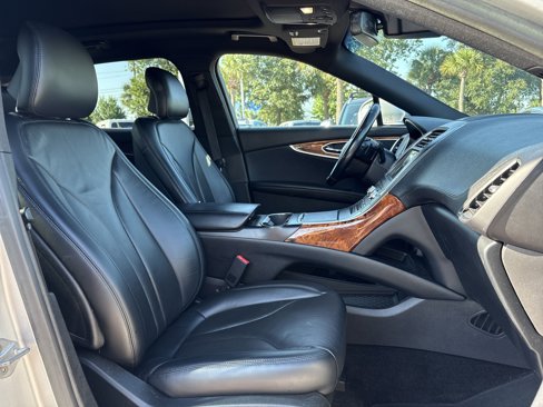 Used 2018 Lincoln MKX Reserve w/ Lincoln MKX Climate Package image 34