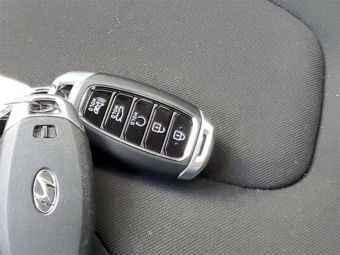 Certified 2023 Hyundai Elantra SEL image 25