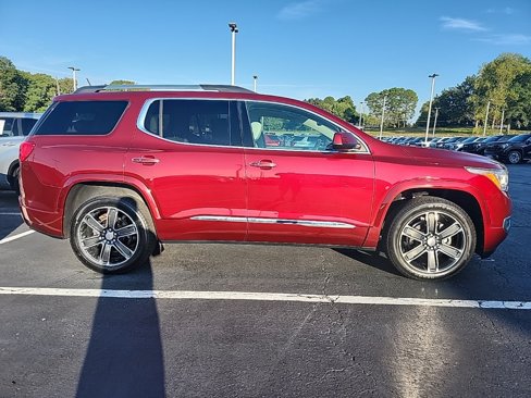 Used 2018 GMC Acadia Denali w/ Technology Package image 2
