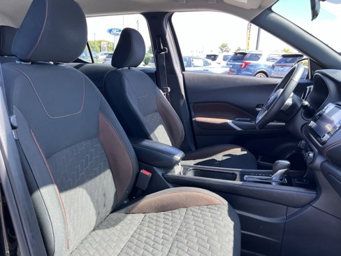 Used 2023 Nissan Kicks SR image 25