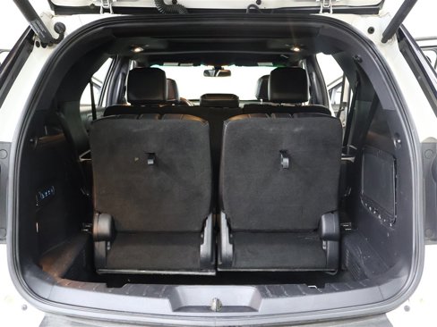 Used 2016 Ford Explorer Platinum image 14