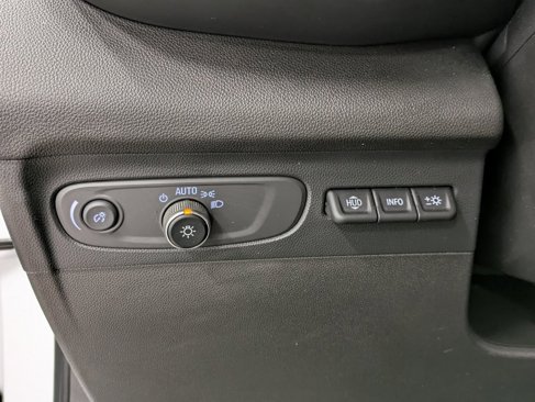 Used 2022 Buick Envision Avenir w/ Technology Package II image 20