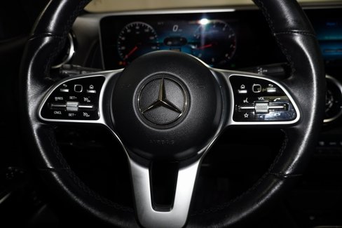 Used 2021 Mercedes-Benz GLB 250 4MATIC image 15