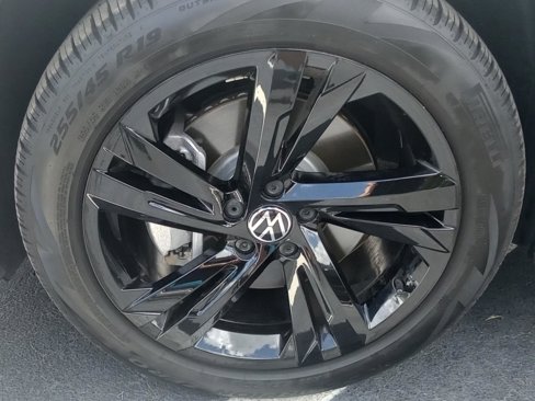 Used 2024 Volkswagen Tiguan SE R-Line image 14