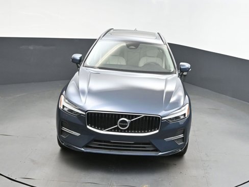 Used 2022 Volvo XC60 B5 Momentum w/ Climate Package image 37