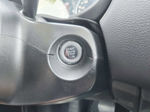 Used 2023 Jeep Renegade Latitude image 34