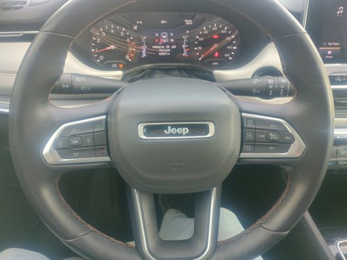 Used 2022 Jeep Compass Limited image 19
