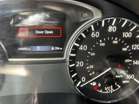 Used 2018 Nissan Altima 2.5 SR w/ SR Midnight Edition image 7