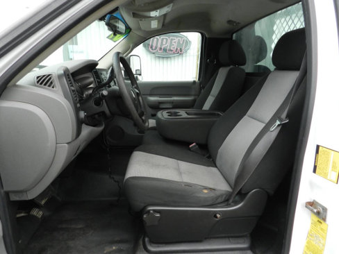 Used 2009 Chevrolet Silverado 3500 W/T image 2