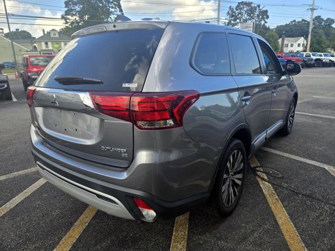 Used 2019 Mitsubishi Outlander SE image 5
