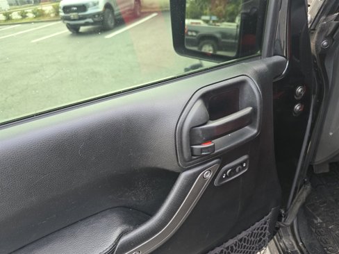 Used 2017 Jeep Wrangler Sport image 14