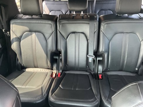 Used 2018 Ford Expedition Limited image 21