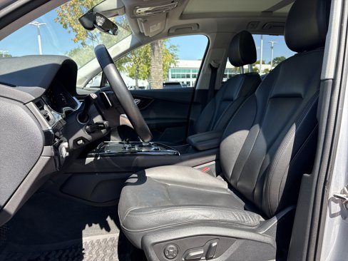 Used 2019 Audi Q7 3.0T Prestige w/ Prestige Package image 16