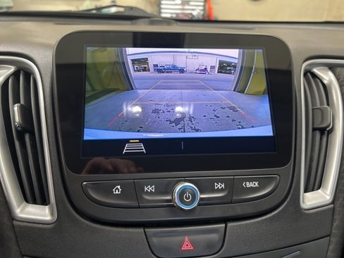 Used 2019 Chevrolet Malibu LS image 12
