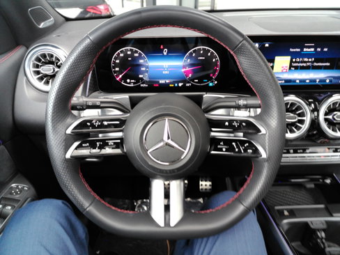Certified 2024 Mercedes-Benz GLB 250 image 30