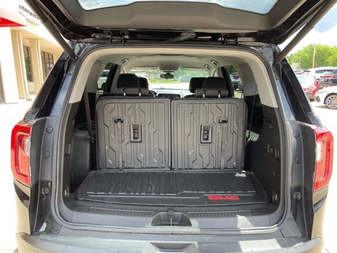 Used 2022 GMC Acadia SLE w/ Driver Convenience Package image 16