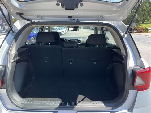 Used 2021 Hyundai Venue SEL image 12