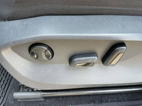 Used 2022 Volkswagen Tiguan SE image 14