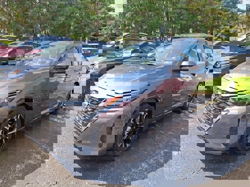 New 2025 Nissan Sentra SV image 2