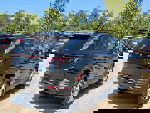 Certified 2022 Hyundai Tucson SEL w/ Cargo Package image 11