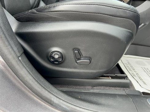 Used 2019 Jeep Cherokee Limited w/ Luxury Group image 15