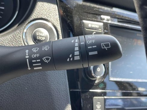 Used 2022 Nissan Rogue Sport SV w/ Technology Package image 23