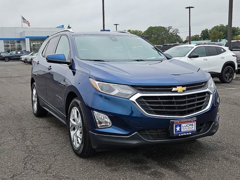 Used 2020 Chevrolet Equinox LT image 2