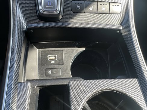 Used 2021 Hyundai Santa Fe Limited w/ Cargo Package image 18