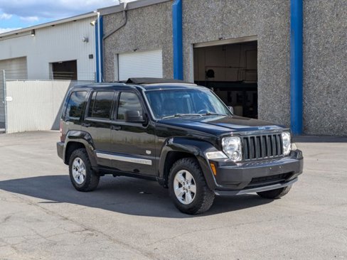 Used 2011 Jeep Liberty 70th Anniversary image 3