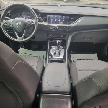 Used 2019 Buick Regal Preferred w/ Sights and Sounds Package image 17