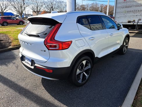 New 2025 Volvo XC40 B5 Core w/ Protection Package Premier image 3