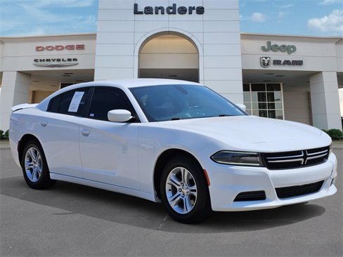 Used 2016 Dodge Charger SE image 3