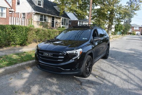 Used 2020 GMC Terrain SLT w/ Preferred Package image 2