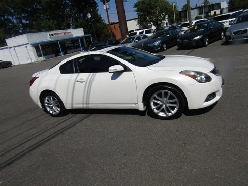 Used 2010 Nissan Altima 3.5 SR w/ Leather Pkg image 10