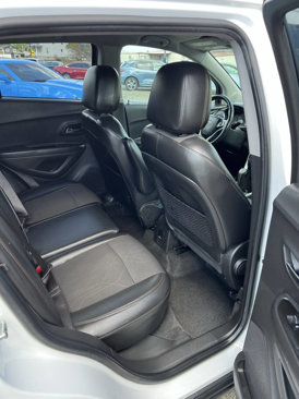 Used 2019 Chevrolet Trax LT w/ LT Convenience Package image 16