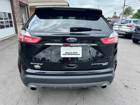 Used 2020 Ford Edge Titanium image 10