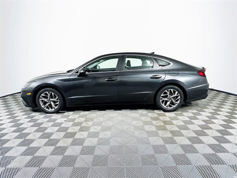 Used 2022 Hyundai Sonata SEL w/ Convenience Package image 2