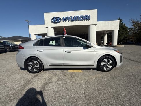 Used 2018 Hyundai Ioniq SEL w/ SEL Tech Package 02 image 2