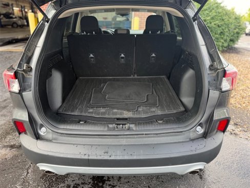 Used 2020 Ford Escape SE image 33