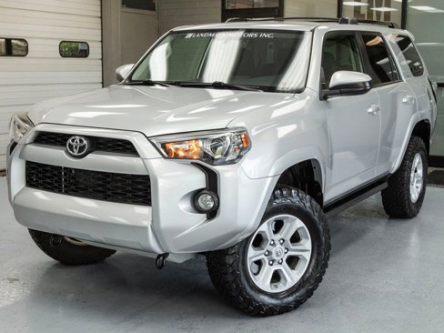 Used 2017 Toyota 4Runner SR5 image 11