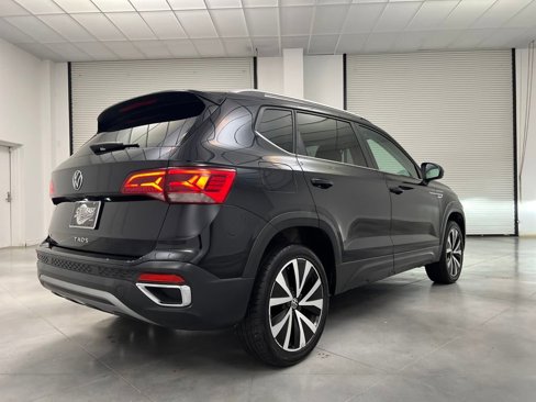 Used 2024 Volkswagen Taos SE image 7