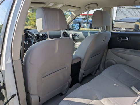 Used 2014 Nissan Rogue S image 23