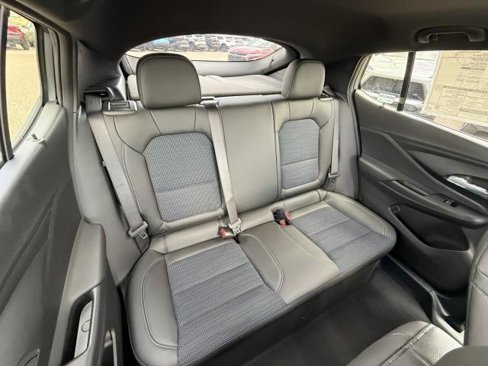 New 2025 Buick Envista Preferred image 24