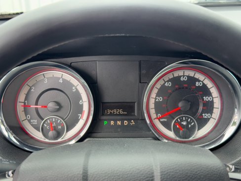 Used 2019 Dodge Grand Caravan SXT image 17