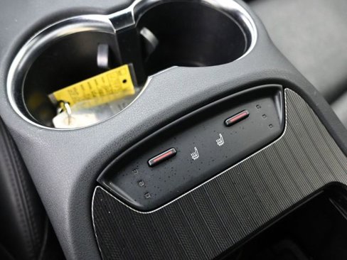 Certified 2022 Toyota Venza XLE image 23