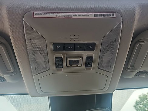 Used 2020 Toyota RAV4 XLE image 36